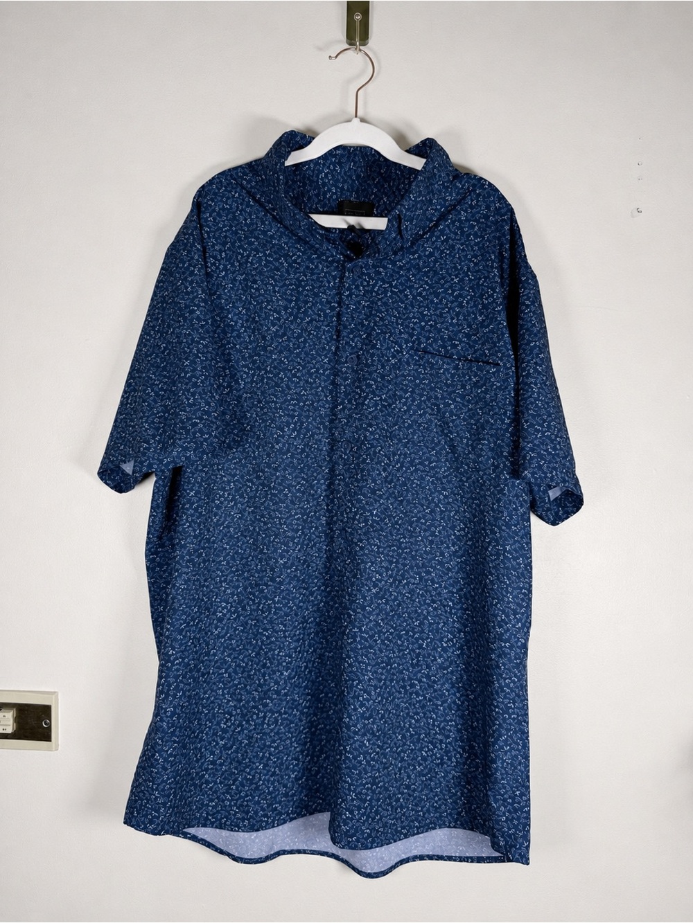 14th & Union Men’s Blue Floral Short Sleeve Button-Up Shirt Size Large